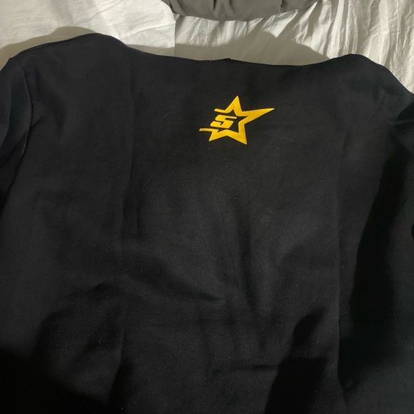 Brand new size large - Picture 3 of 3